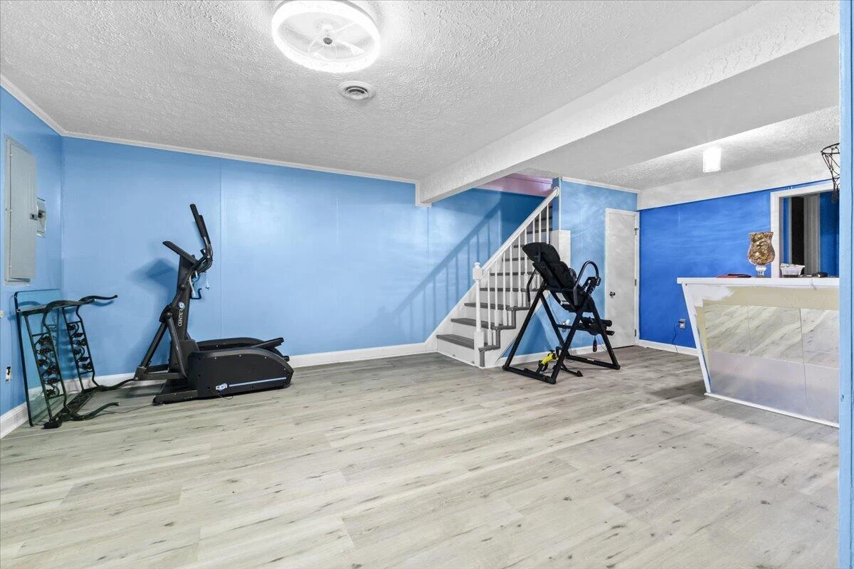 3389 Kelly LN - Photo 17