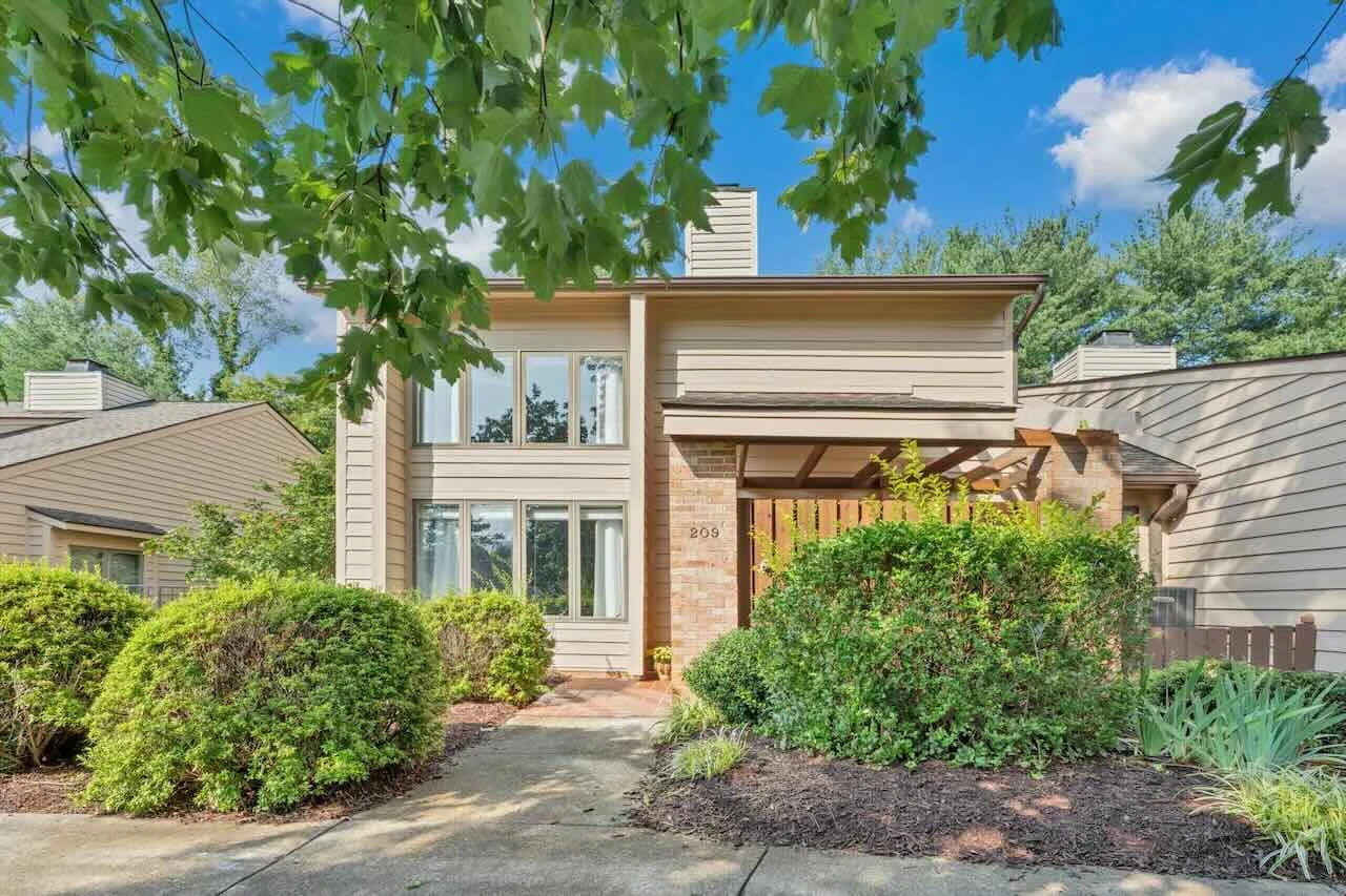 209 Windward DR SW #209 - Photo 2