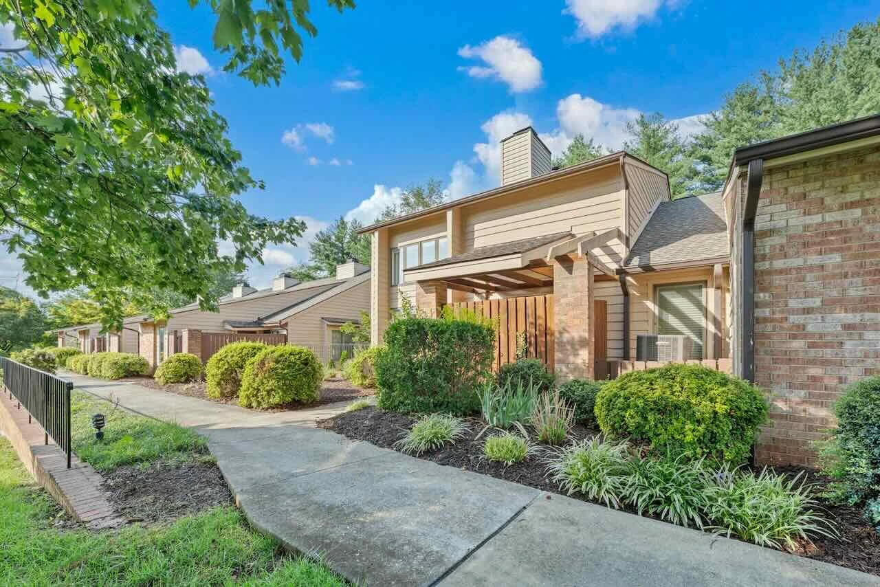 209 Windward DR SW #209 - Photo 3