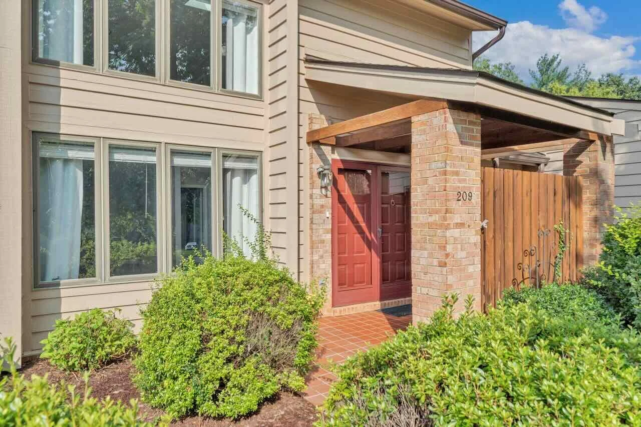 209 Windward DR SW #209 - Photo 4