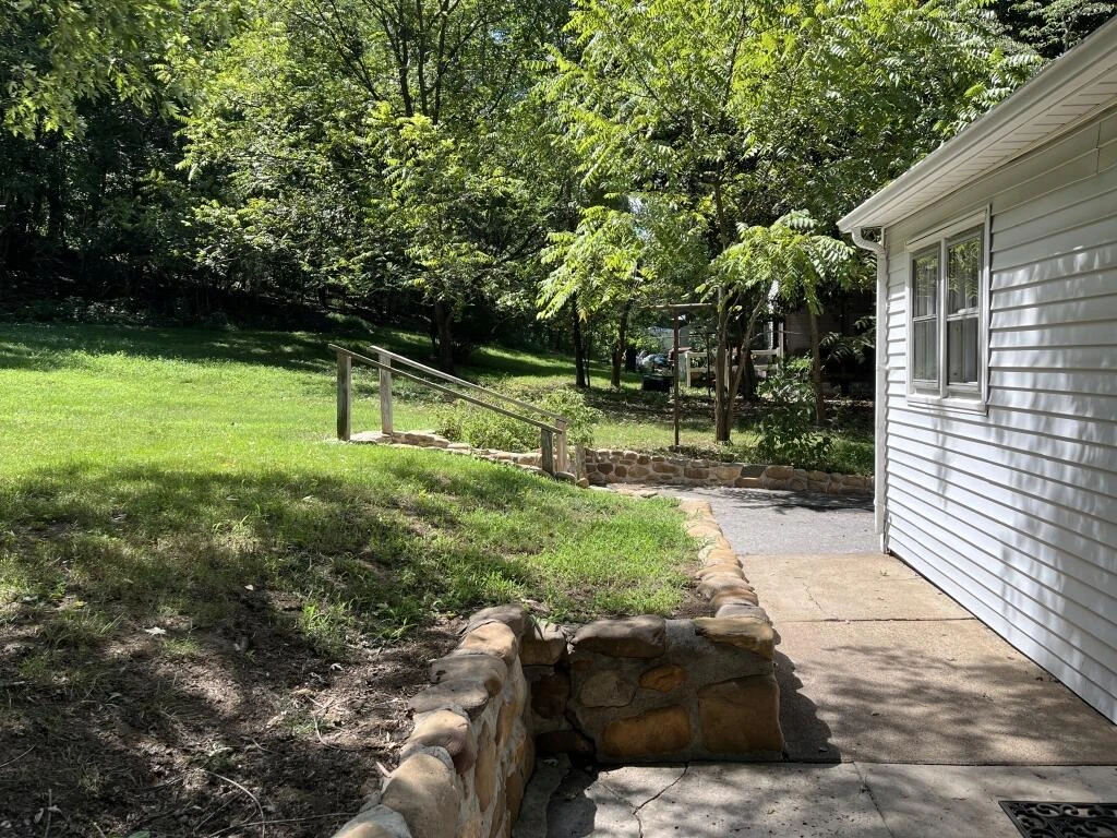 716 Hill AVE - Photo 30
