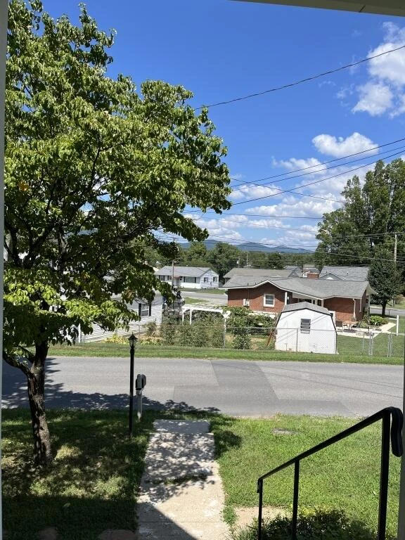 716 Hill AVE - Photo 33