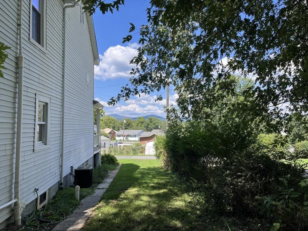 716 Hill AVE - Photo 35