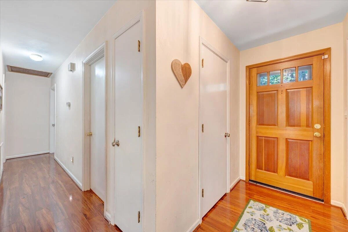 2160 La Bellevue DR - Photo 4