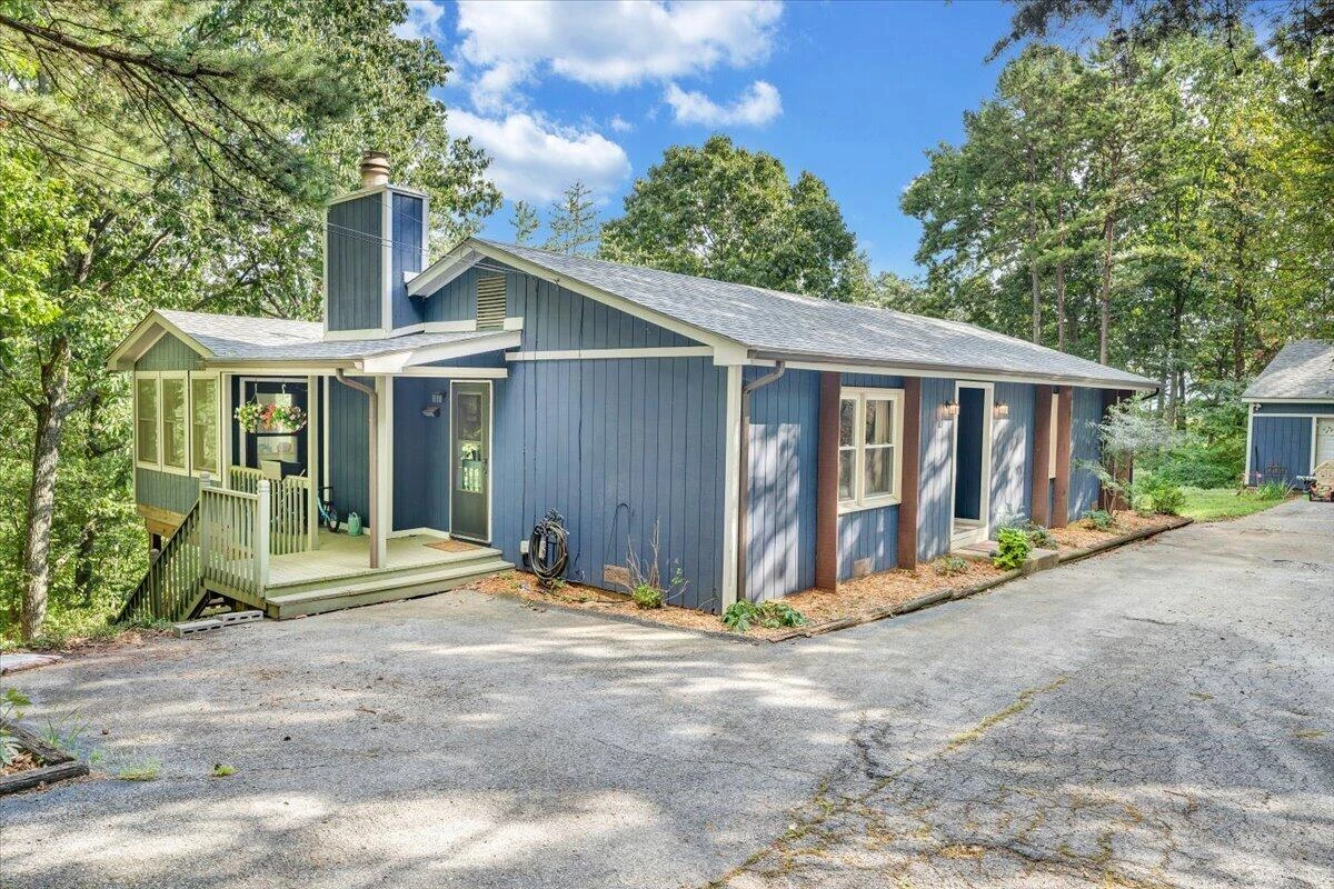 2160 La Bellevue DR