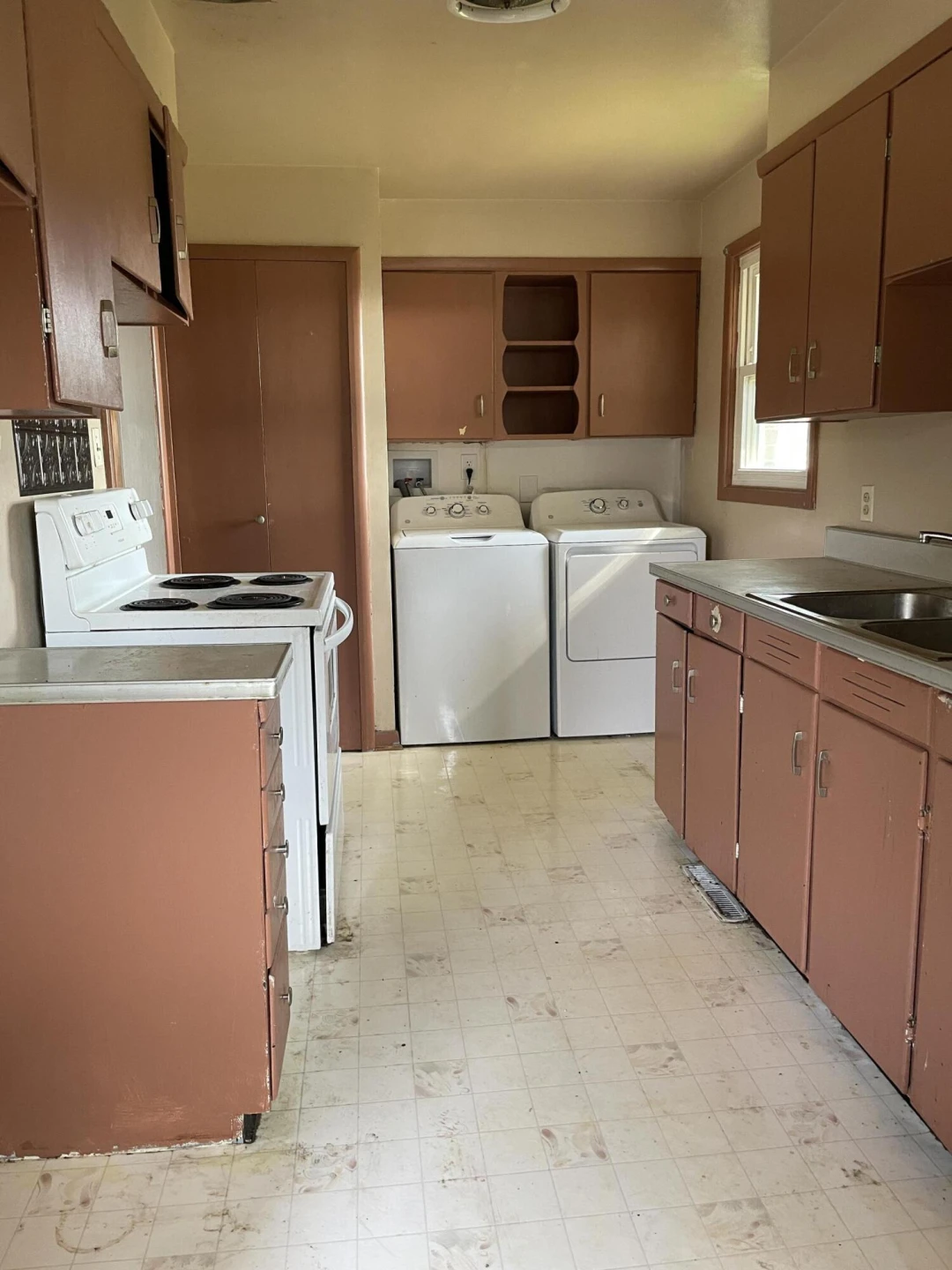 3321 Ruston ST NE - Photo 9