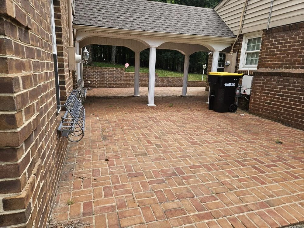 320 Hilltop DR - Photo 3