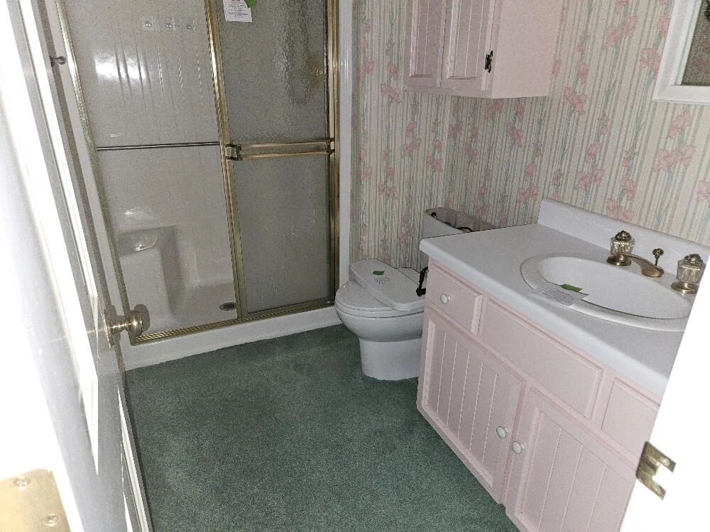 320 Hilltop DR - Photo 16