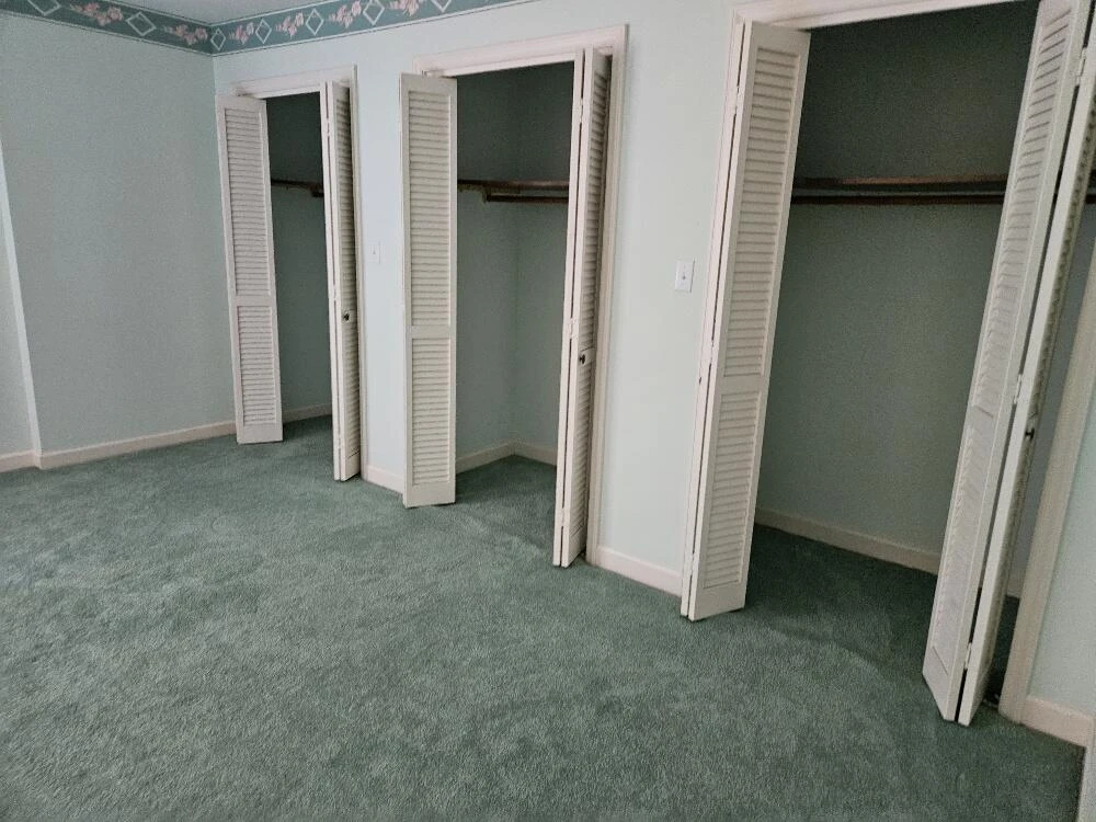 320 Hilltop DR - Photo 21