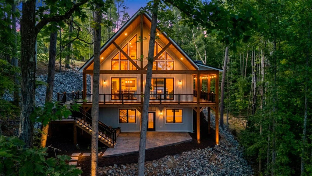 40 Crown Point WAY
