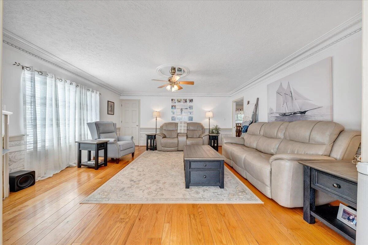 114 Pleasure Point DR - Photo 19
