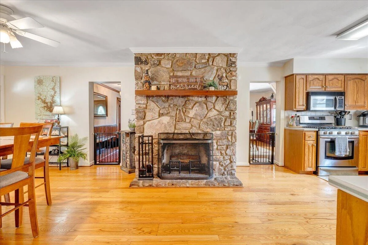 114 Pleasure Point DR - Photo 26