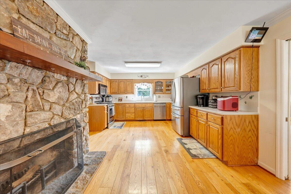 114 Pleasure Point DR - Photo 28