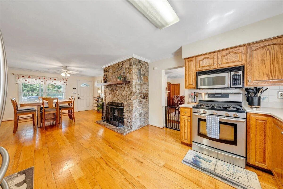 114 Pleasure Point DR - Photo 35