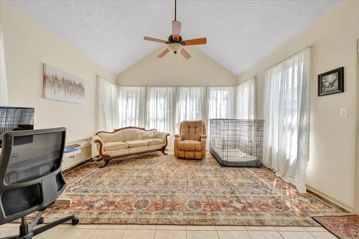 114 Pleasure Point DR - Photo 36
