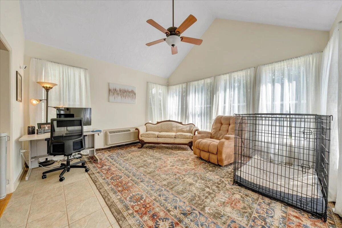 114 Pleasure Point DR - Photo 37