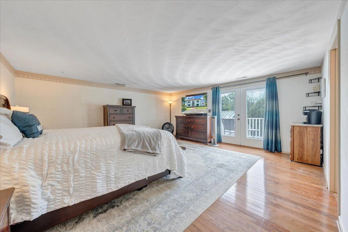 114 Pleasure Point DR - Photo 45
