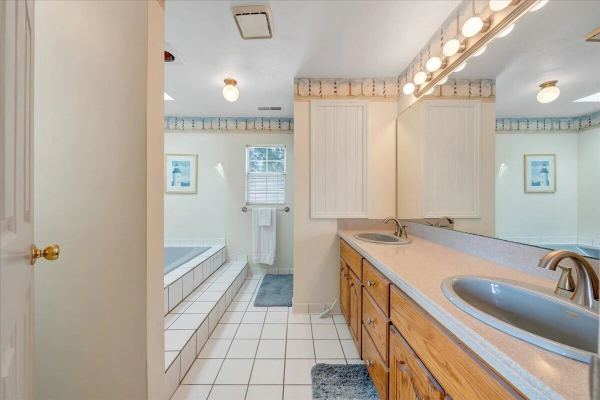 114 Pleasure Point DR - Photo 49