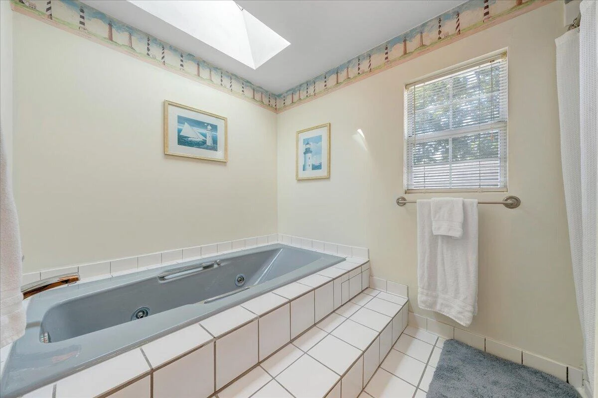 114 Pleasure Point DR - Photo 50