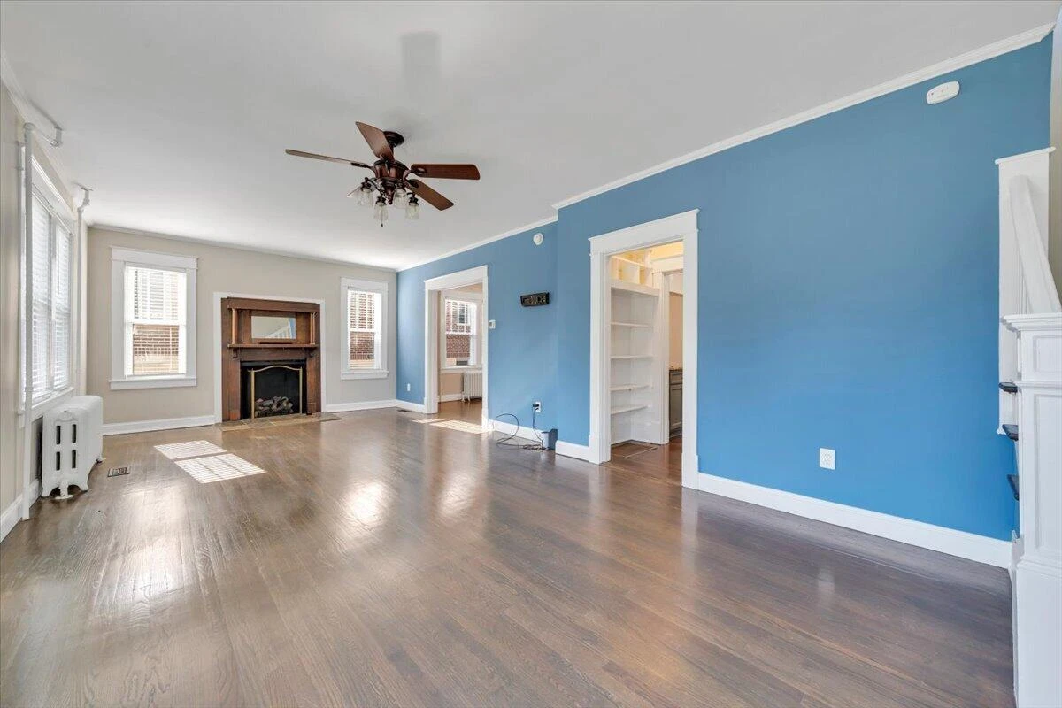 2206 Windsor AVE SW - Photo 7