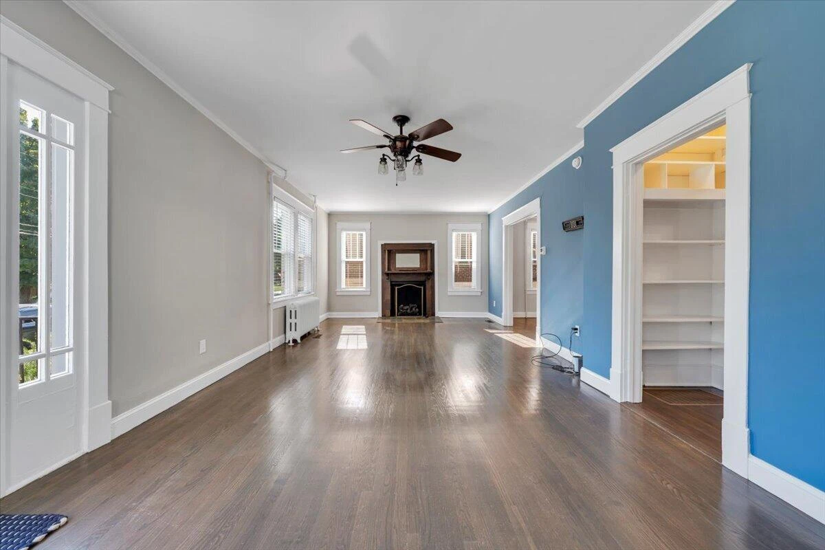 2206 Windsor AVE SW - Photo 8