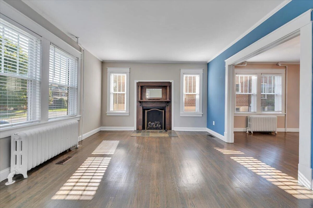 2206 Windsor AVE SW - Photo 9
