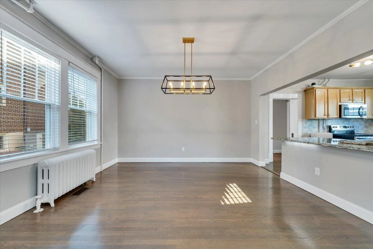 2206 Windsor AVE SW - Photo 11
