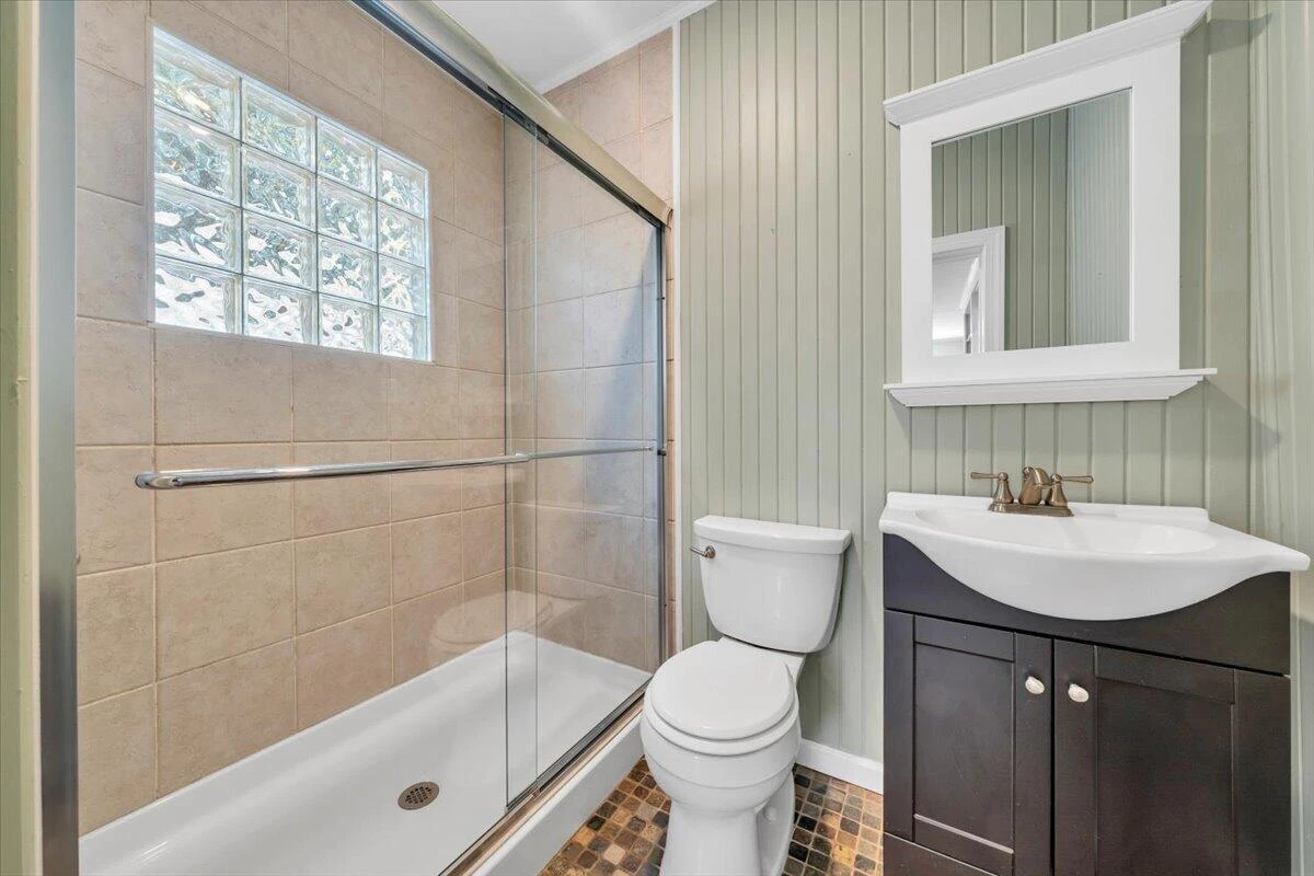 2206 Windsor AVE SW - Photo 26