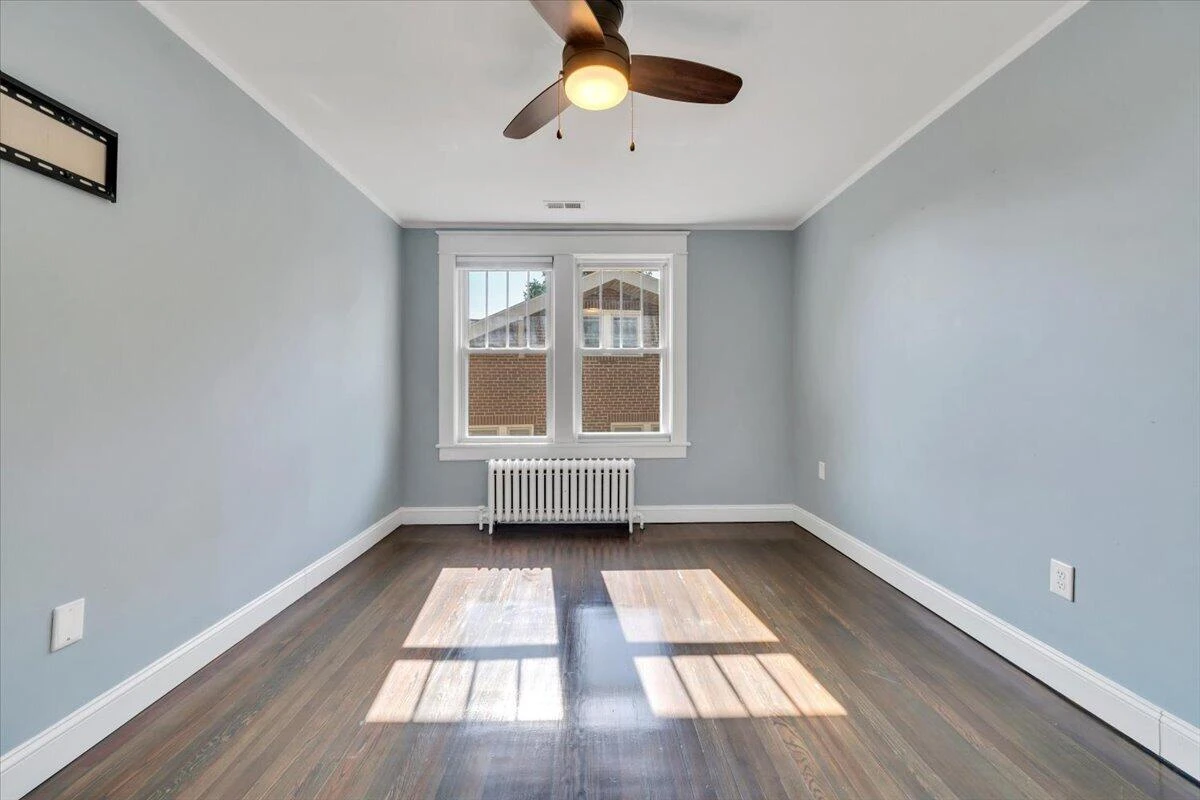 2206 Windsor AVE SW - Photo 27