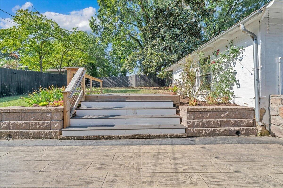 2206 Windsor AVE SW - Photo 38