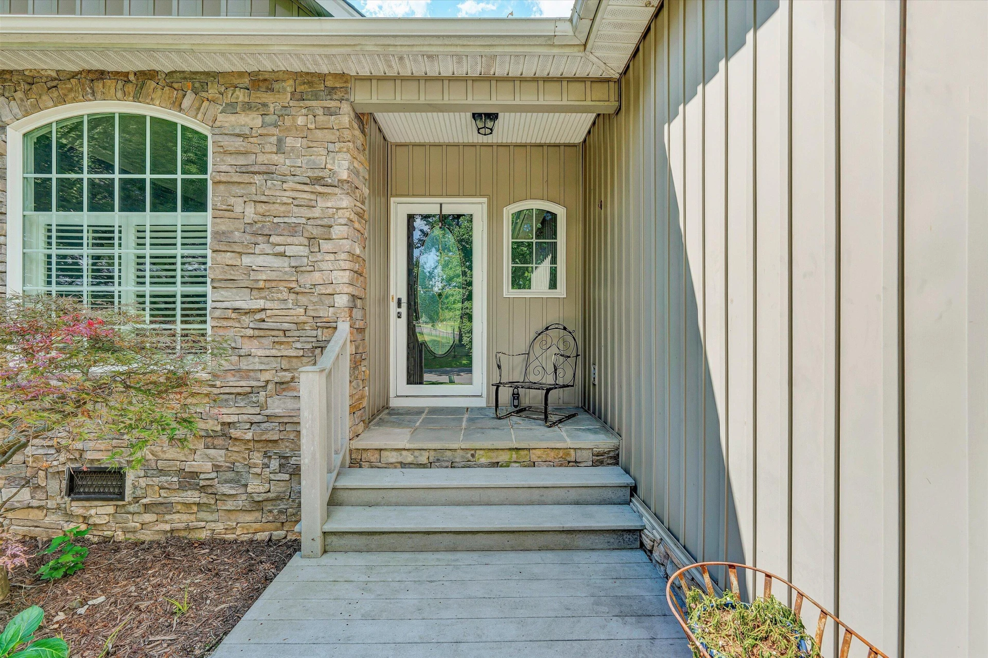 1235 Mountain View RD - Photo 4