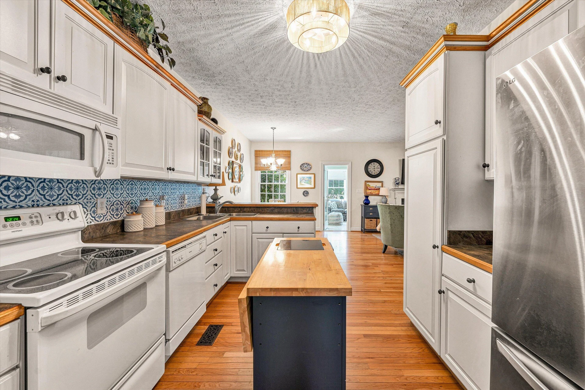 1235 Mountain View RD - Photo 8