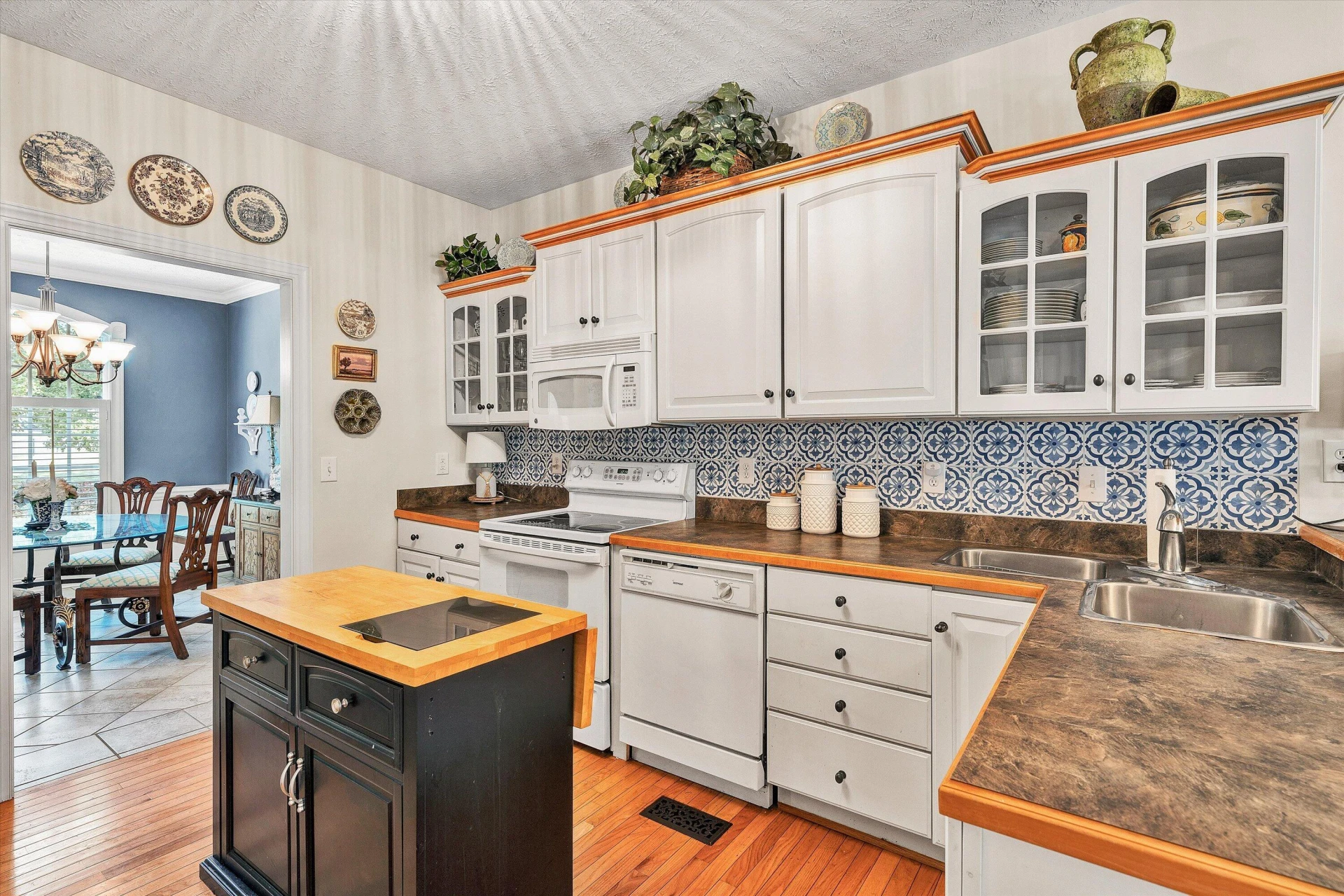 1235 Mountain View RD - Photo 9