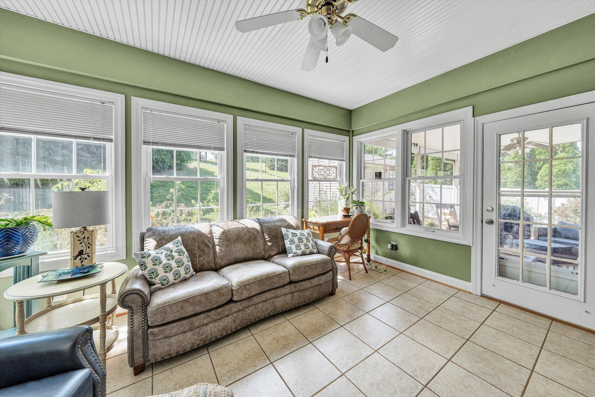 1235 Mountain View RD - Photo 16