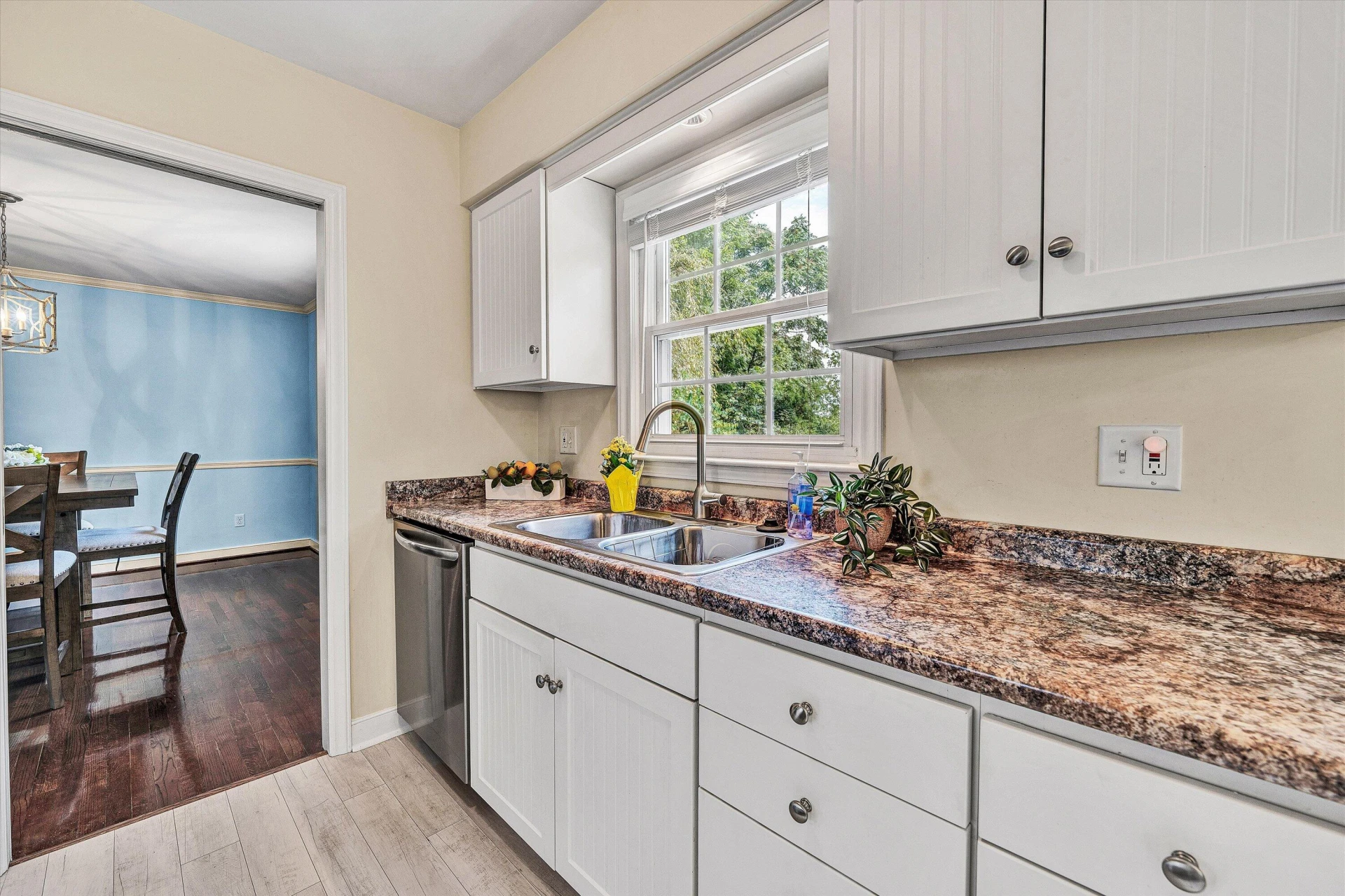 4203 Woodridge DR - Photo 12