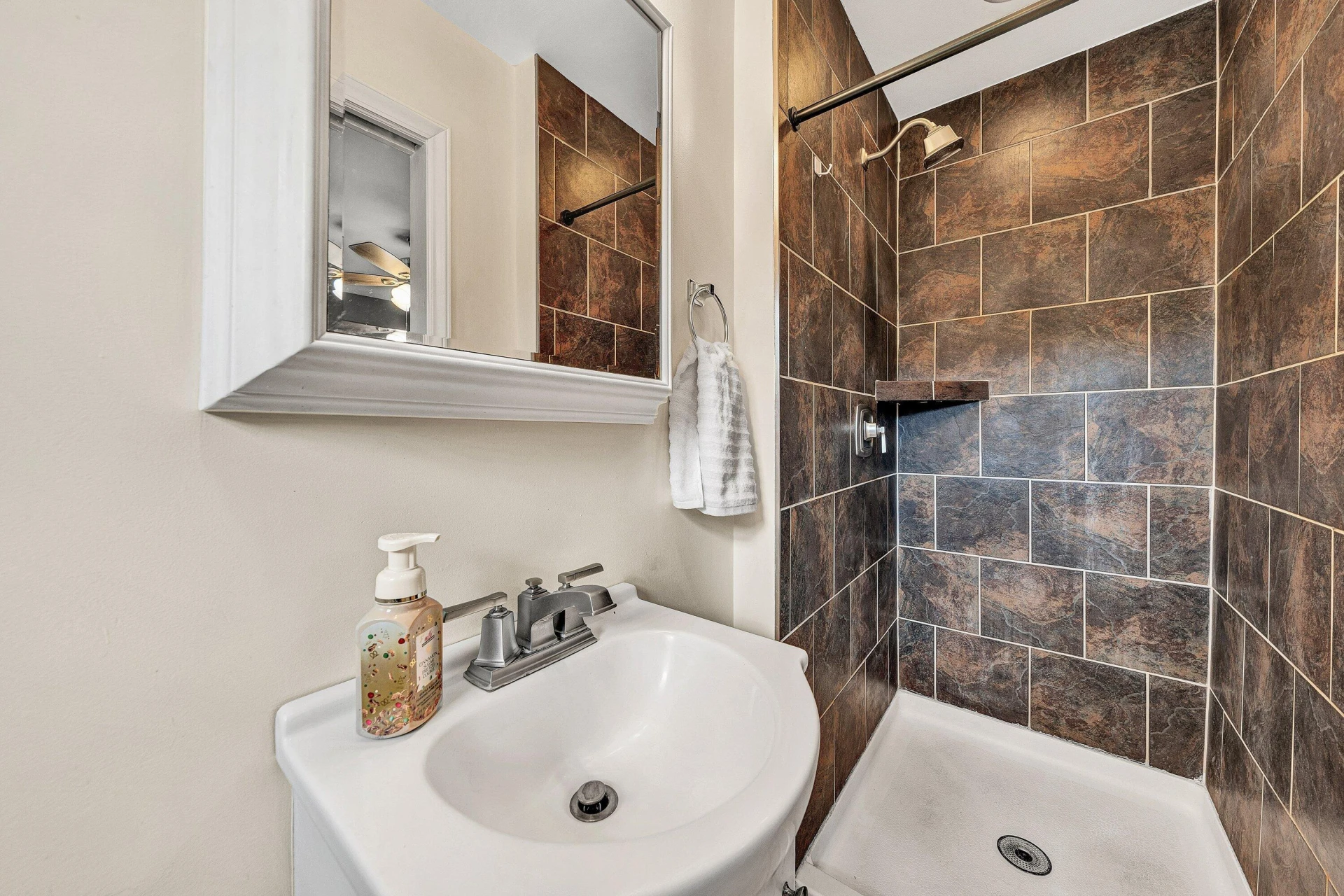 4203 Woodridge DR - Photo 21