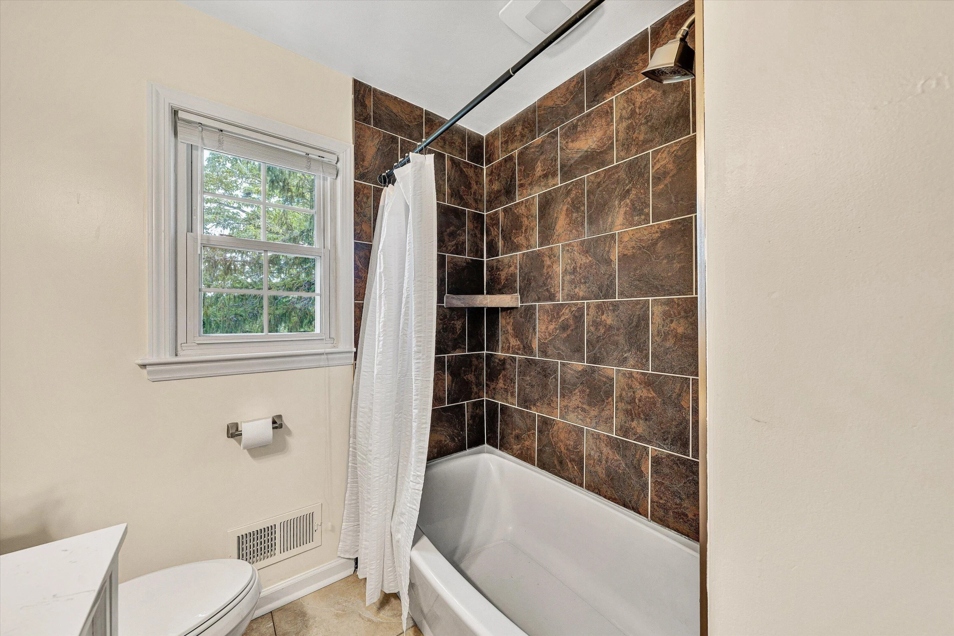 4203 Woodridge DR - Photo 25