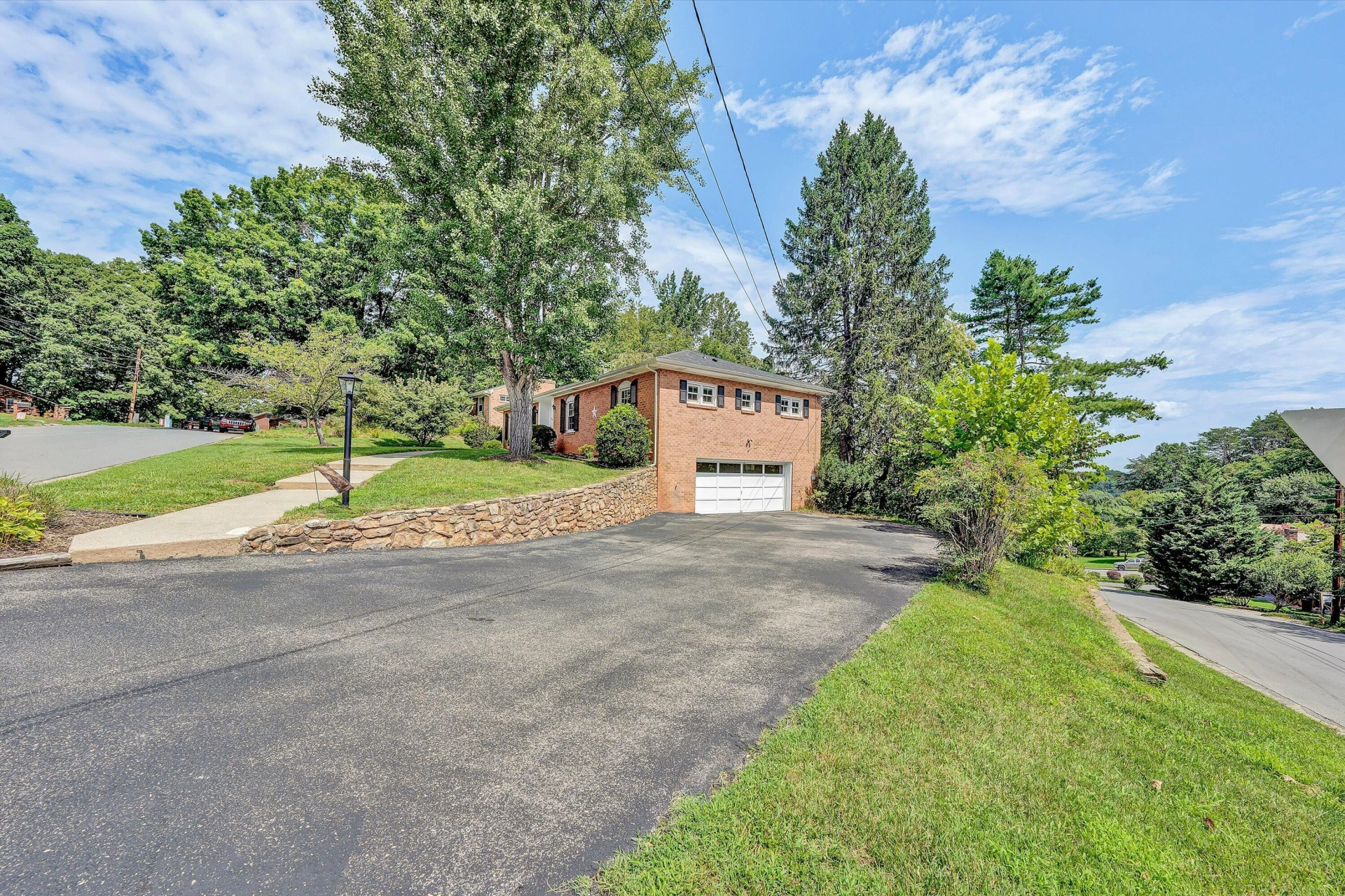 4203 Woodridge DR - Photo 34