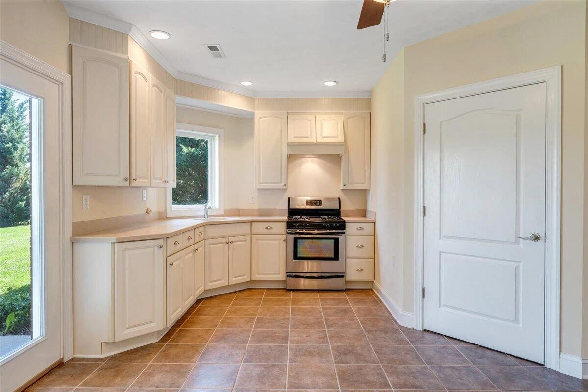 625 Frontier WAY - Photo 55