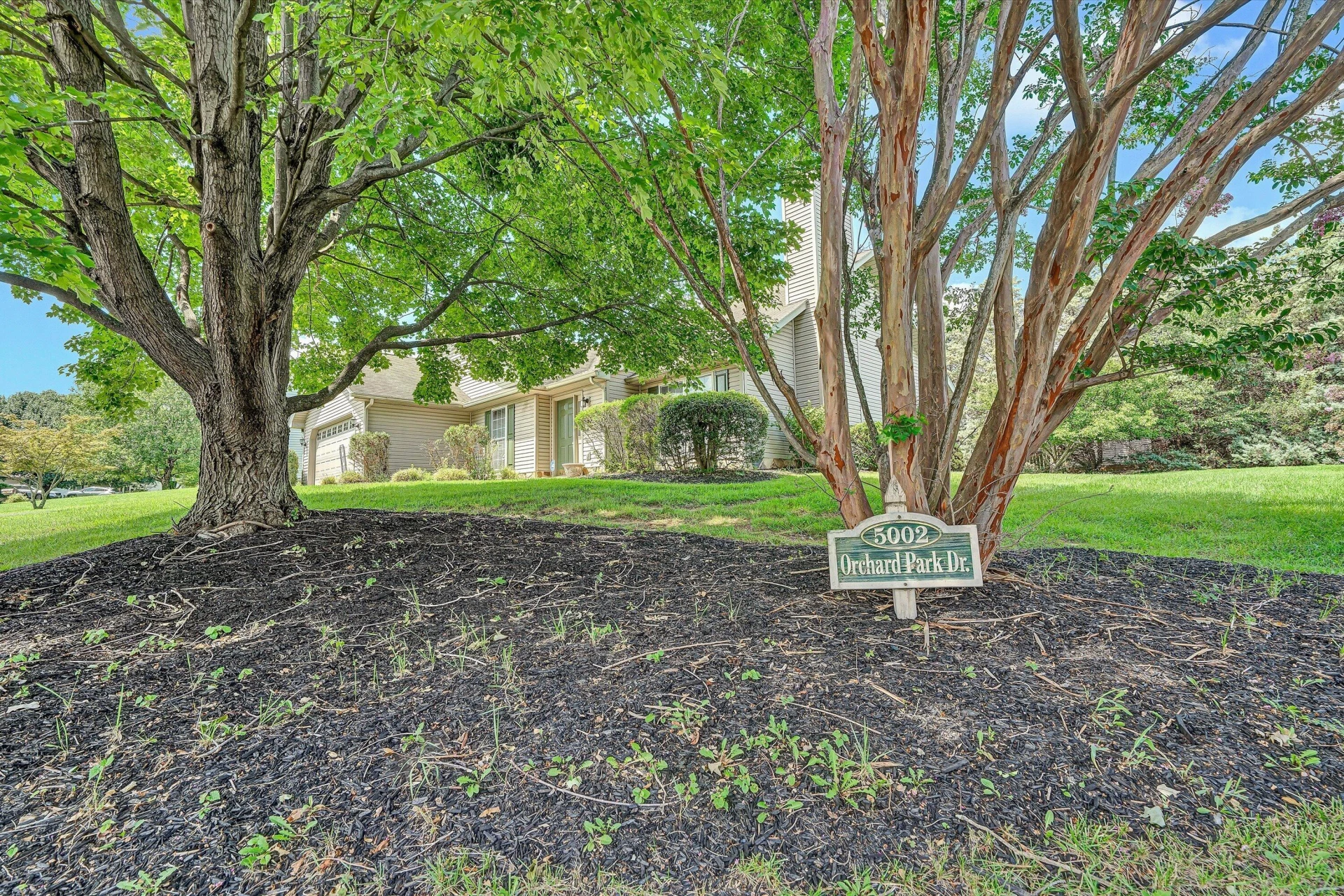 5002 Orchard Park DR - Photo 2