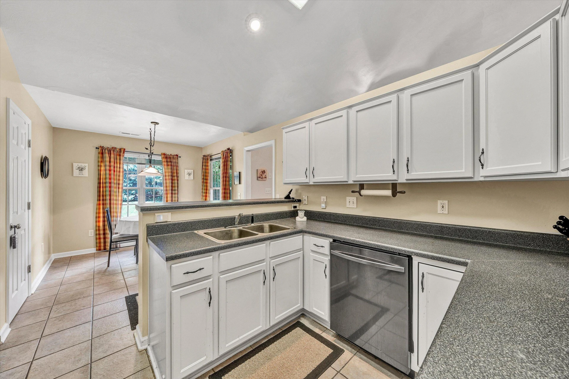 5002 Orchard Park DR - Photo 10