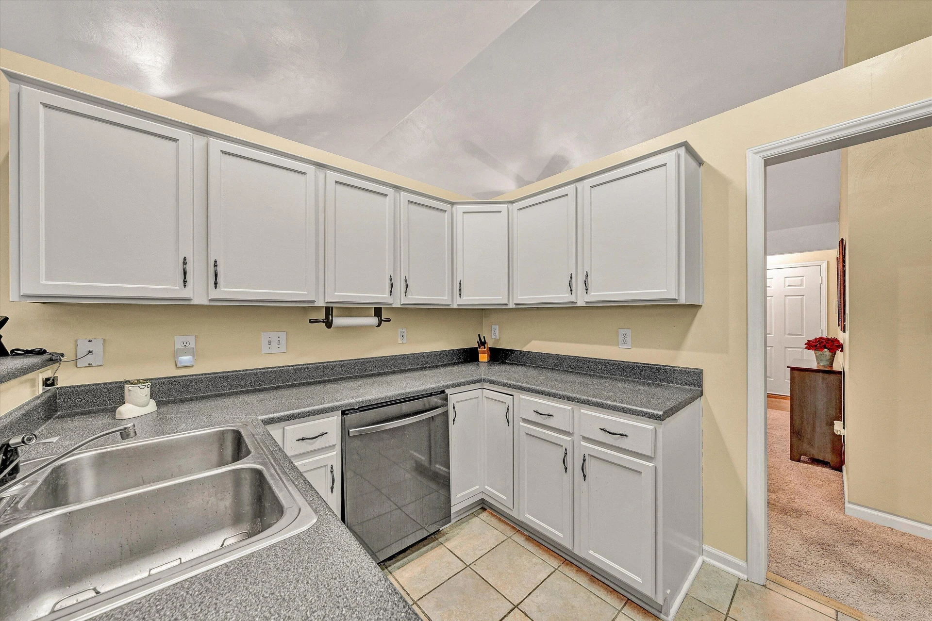 5002 Orchard Park DR - Photo 12