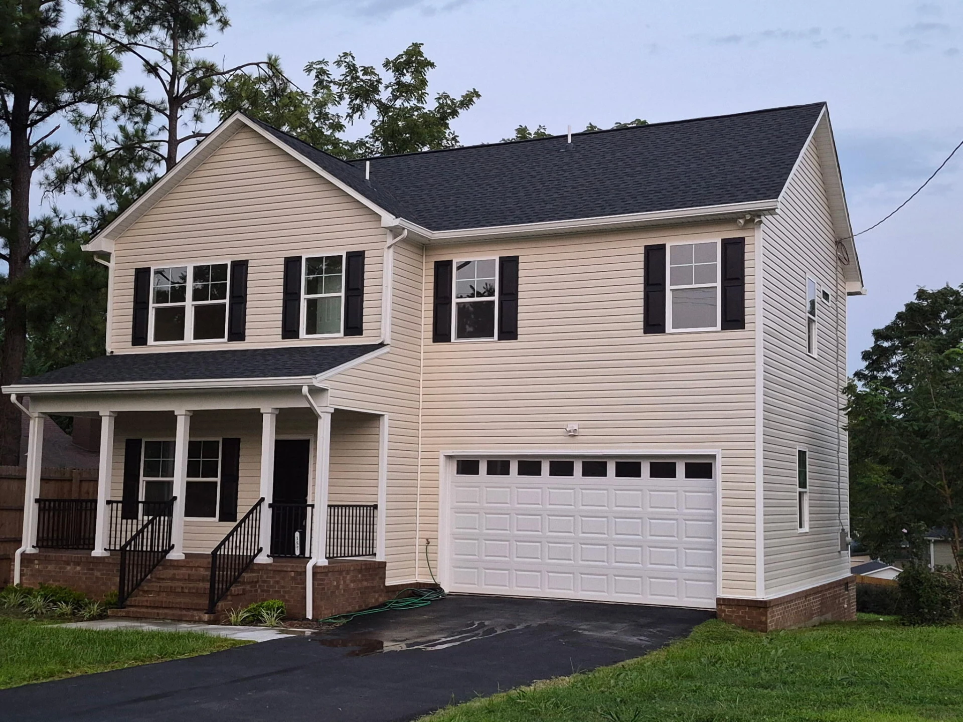 157 Diamond AVE