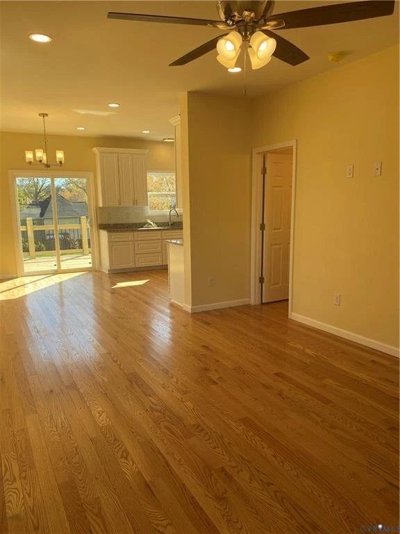 157 Diamond AVE - Photo 6