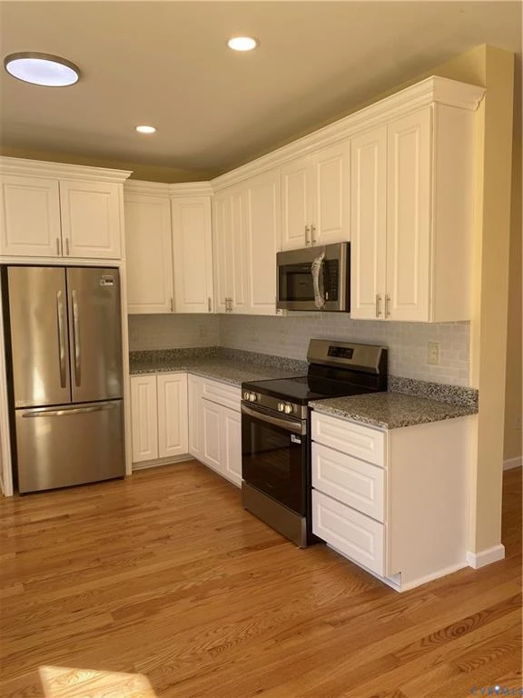 157 Diamond AVE - Photo 11