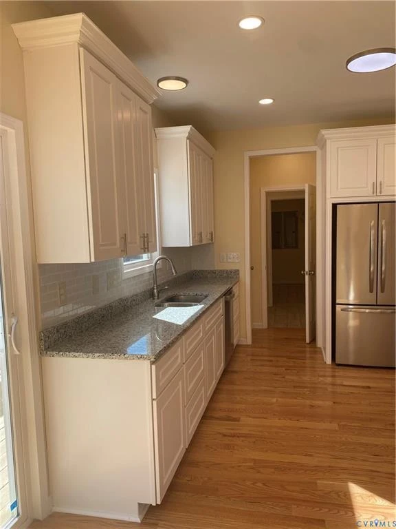 157 Diamond AVE - Photo 12