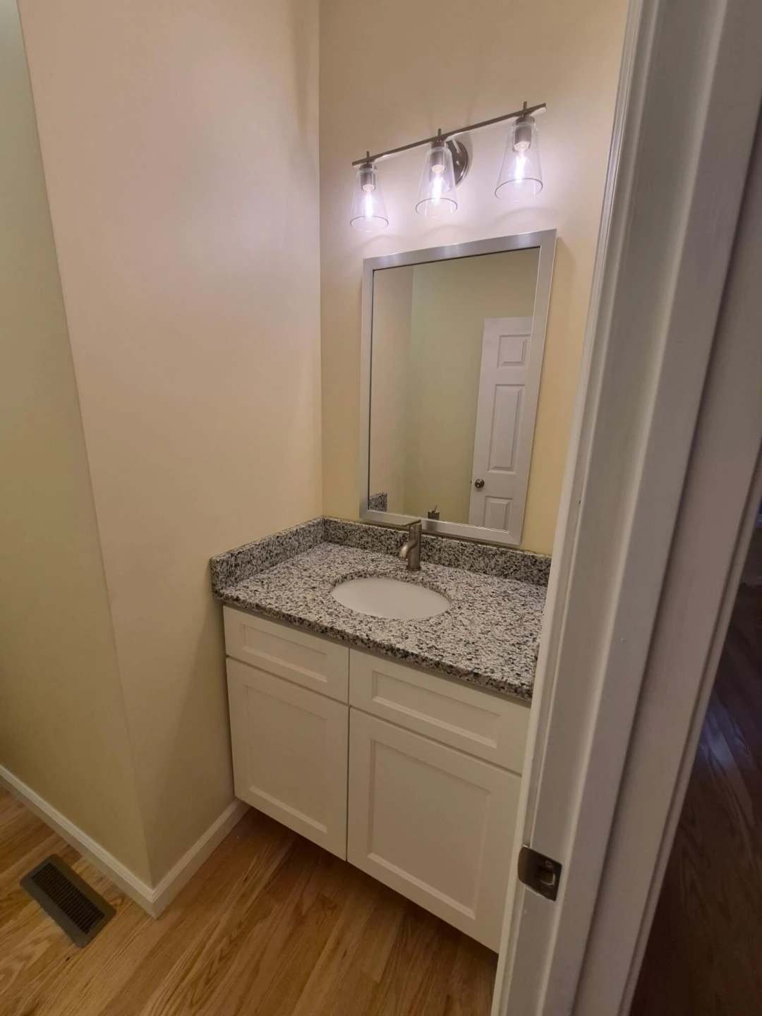 157 Diamond AVE - Photo 15