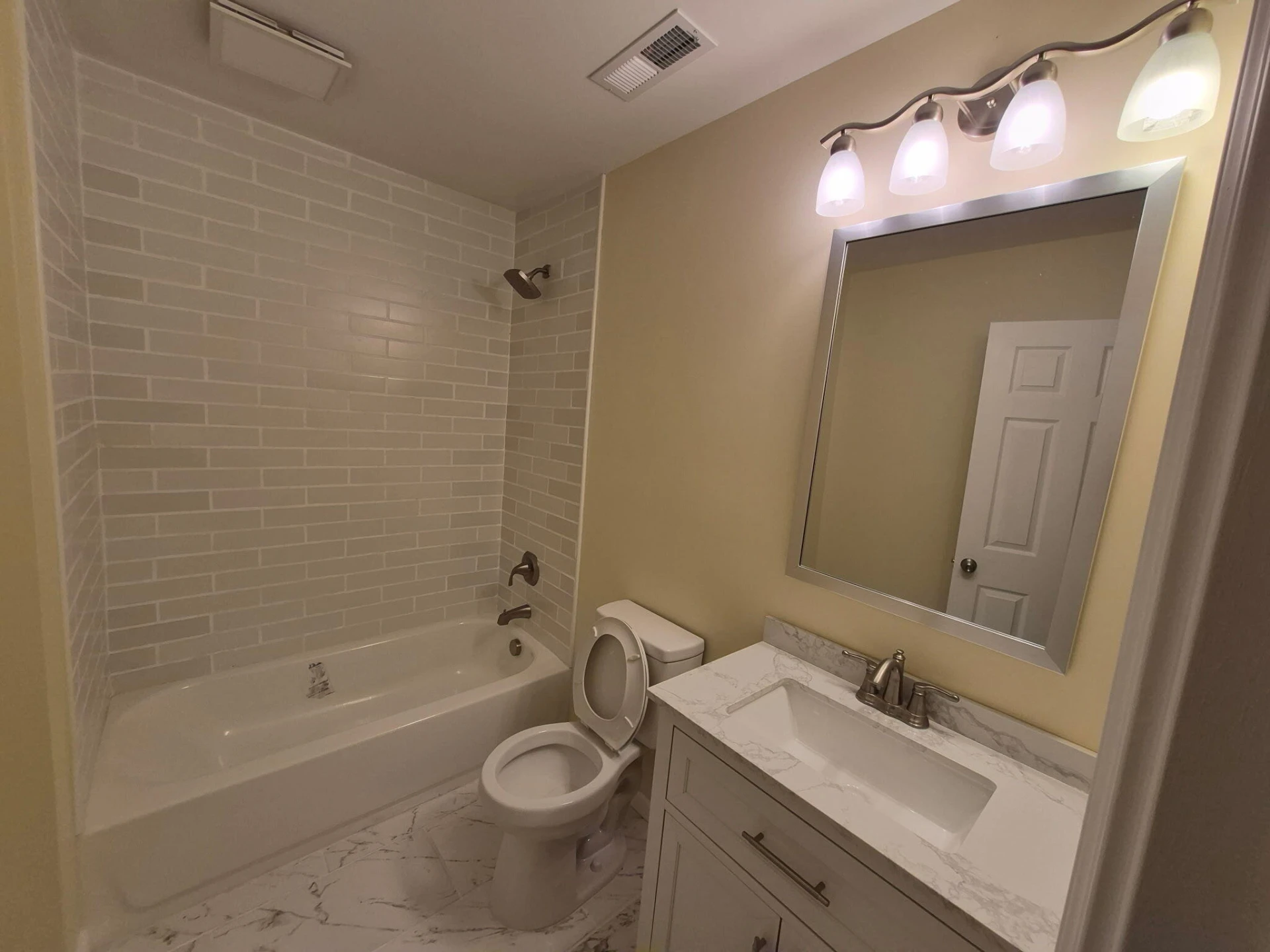 157 Diamond AVE - Photo 32