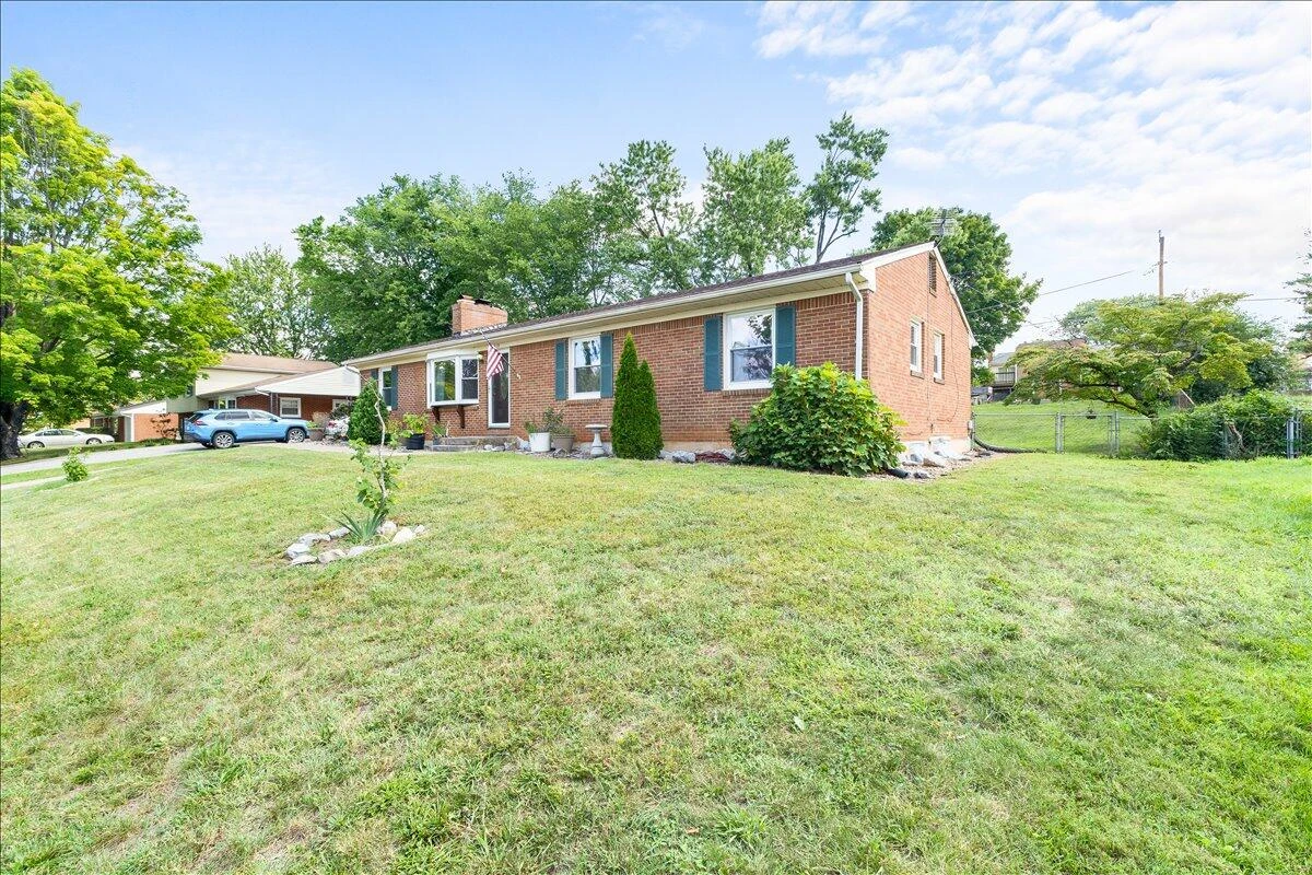 5619 Oakland BLVD - Photo 10