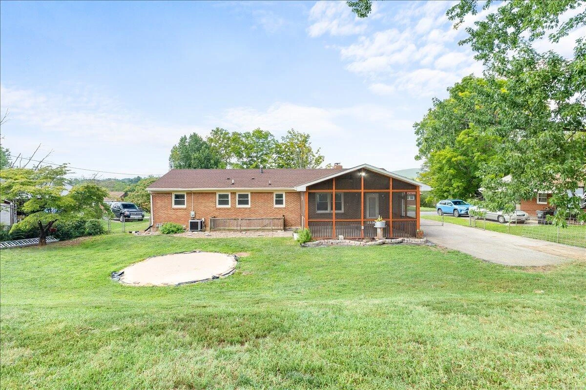 5619 Oakland BLVD - Photo 18